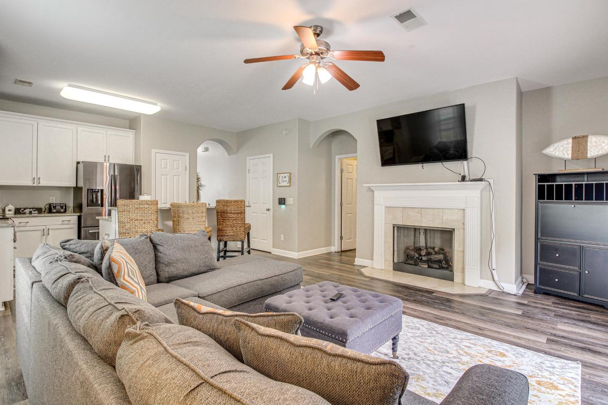Spacious Pooler Home With Family-Friendly Perks 薩凡納 外观 照片